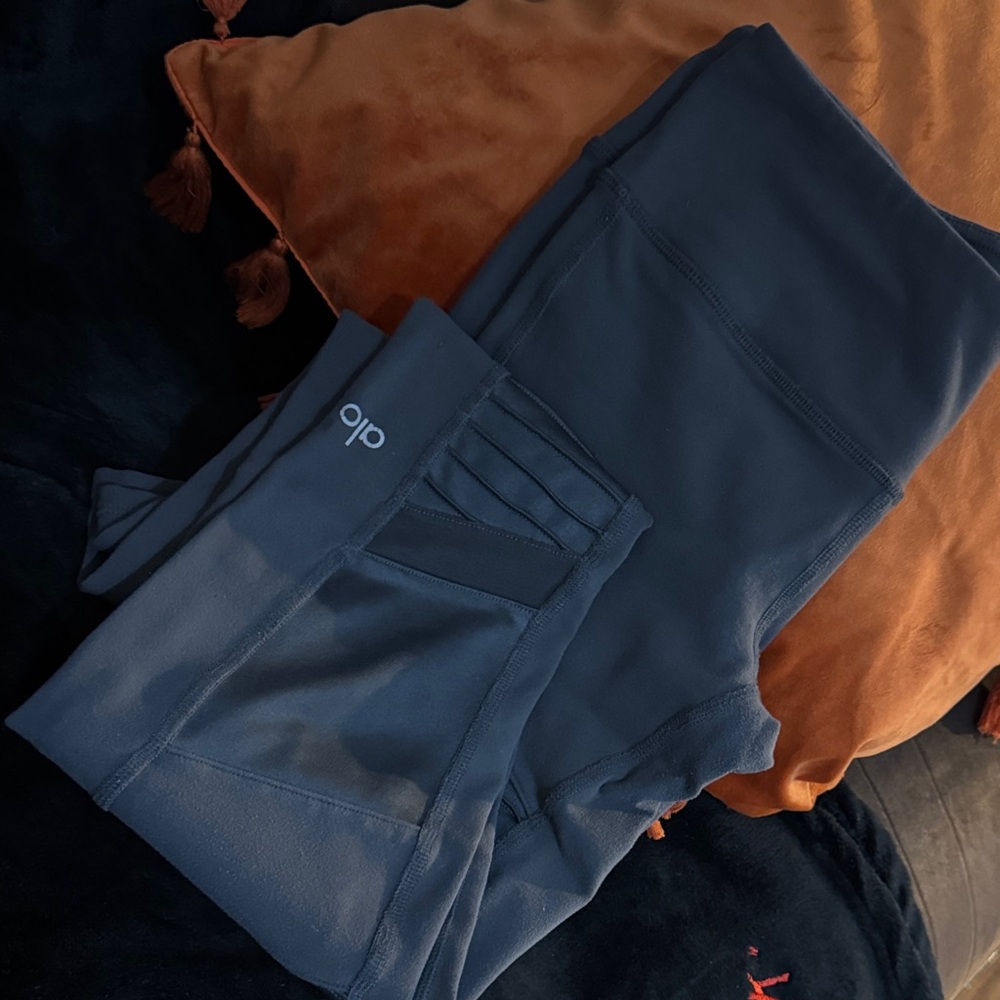 ALO Yoga Charcoal Leggings